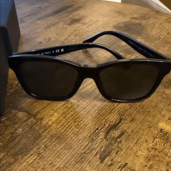 CHANEL Black Sunglasses with Silver Accents display picture 2